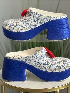 NWT Hello Kitty 50th Anniver Platform Clog with Red Bow Accent - Women